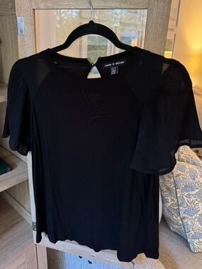 Cable & Gauge Black Short Sleeve Top with Pleated Flutter Sleeves
